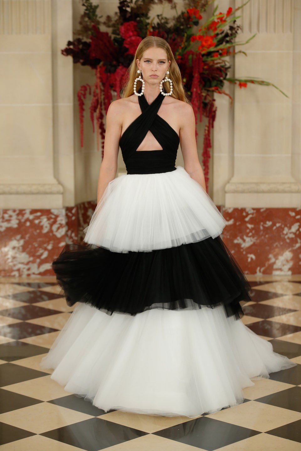 La reinvención de vestidos de fiesta de Carolina Herrera | SHINE magazine